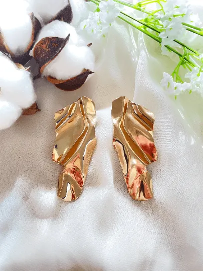 Geometric - Gold twisted shaped earrings| Crumpled geometric earrings | foiled gold oversize statement earrings |art abstract baroque style