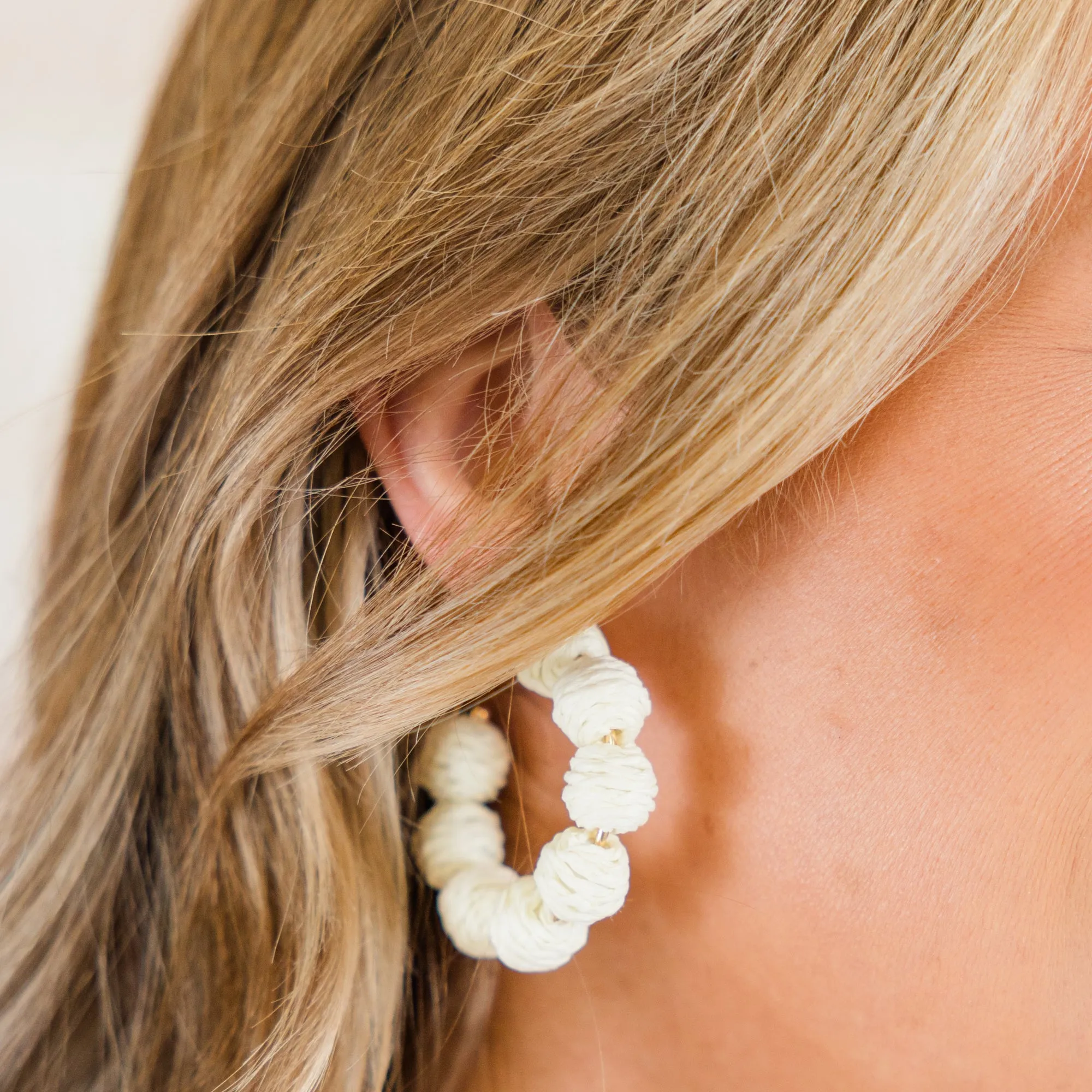 Home In The Tropics Earrings, Ivory