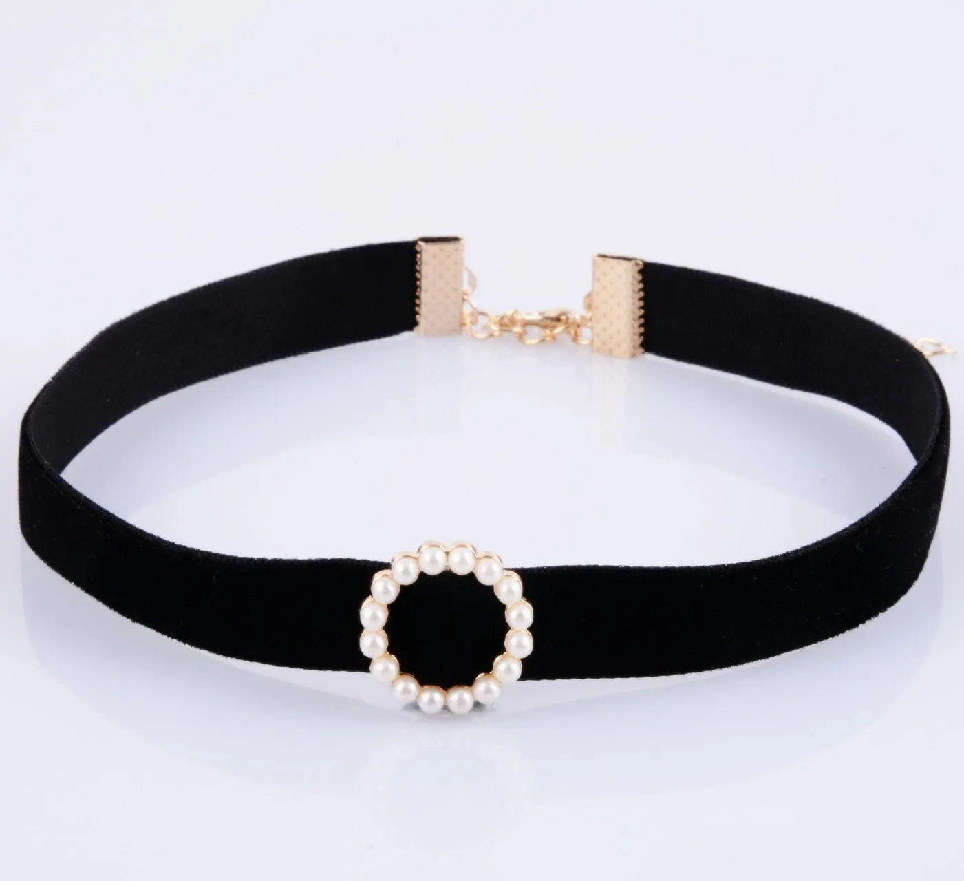 Simple Vintage Velvet Pearl Choker Short Black Clavicle Collar Necklace Gothic Chokers Necklaces for women