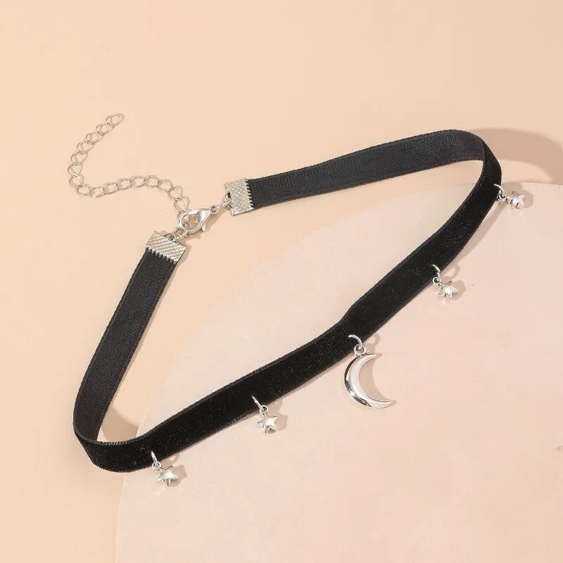 Simple Vintage Velvet Pearl Choker Short Black Clavicle Collar Necklace Gothic Chokers Necklaces for women