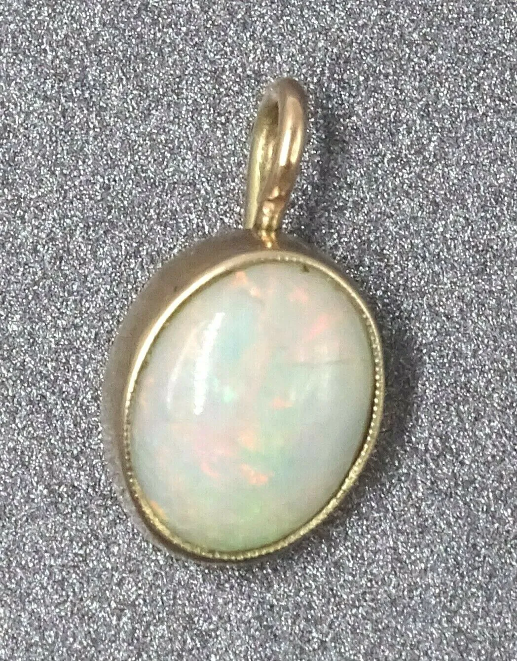 Vintage & Handmade 9ct Yellow Gold Light Natural Opal Pendant - Fine Jewellery