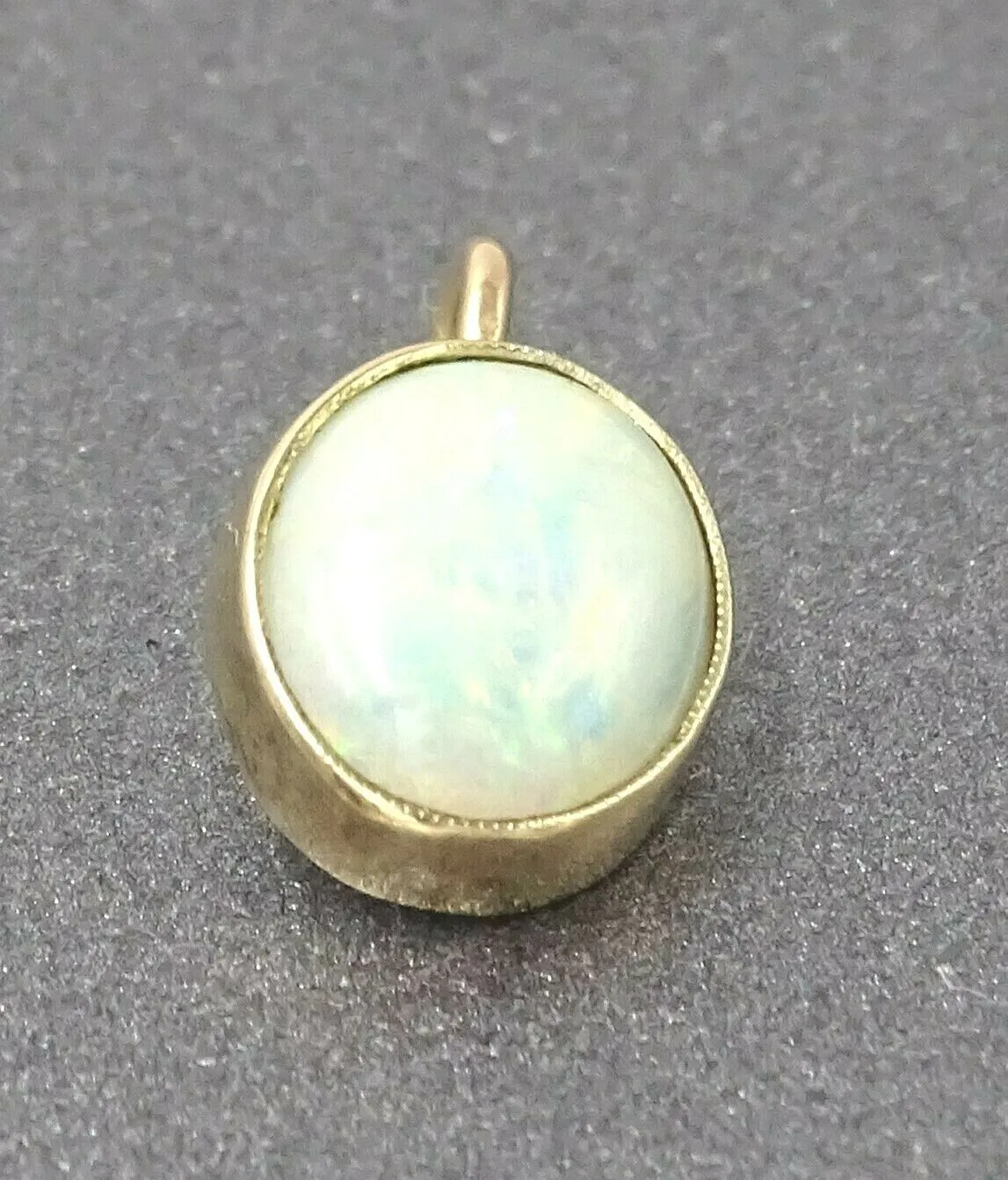 Vintage & Handmade 9ct Yellow Gold Light Natural Opal Pendant - Fine Jewellery