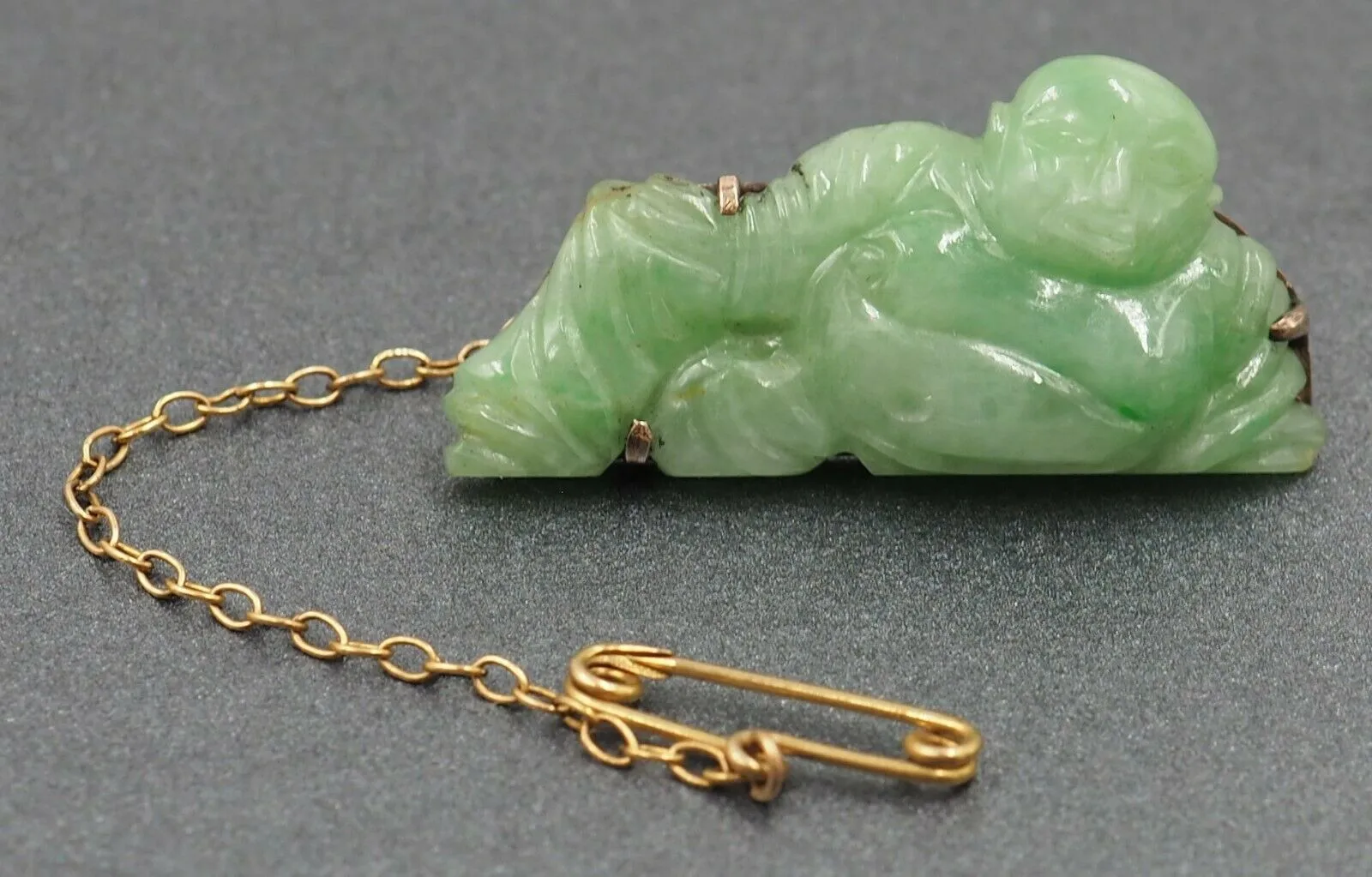 Vintage Reclining Buddha Jadeite 9ct Yellow Gold Brooch